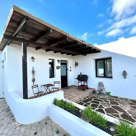 Rural House With Terrace, Barbecue, Near Mirador Del Rio Haría