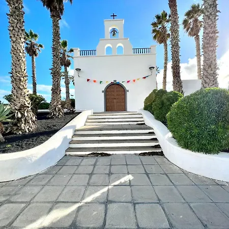 Vakantiehuis Rural House With Terrace, Barbecue, Near Mirador Del Rio *