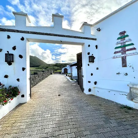 Rural House With Terrace, Barbecue, Near Mirador Del Rio Haría